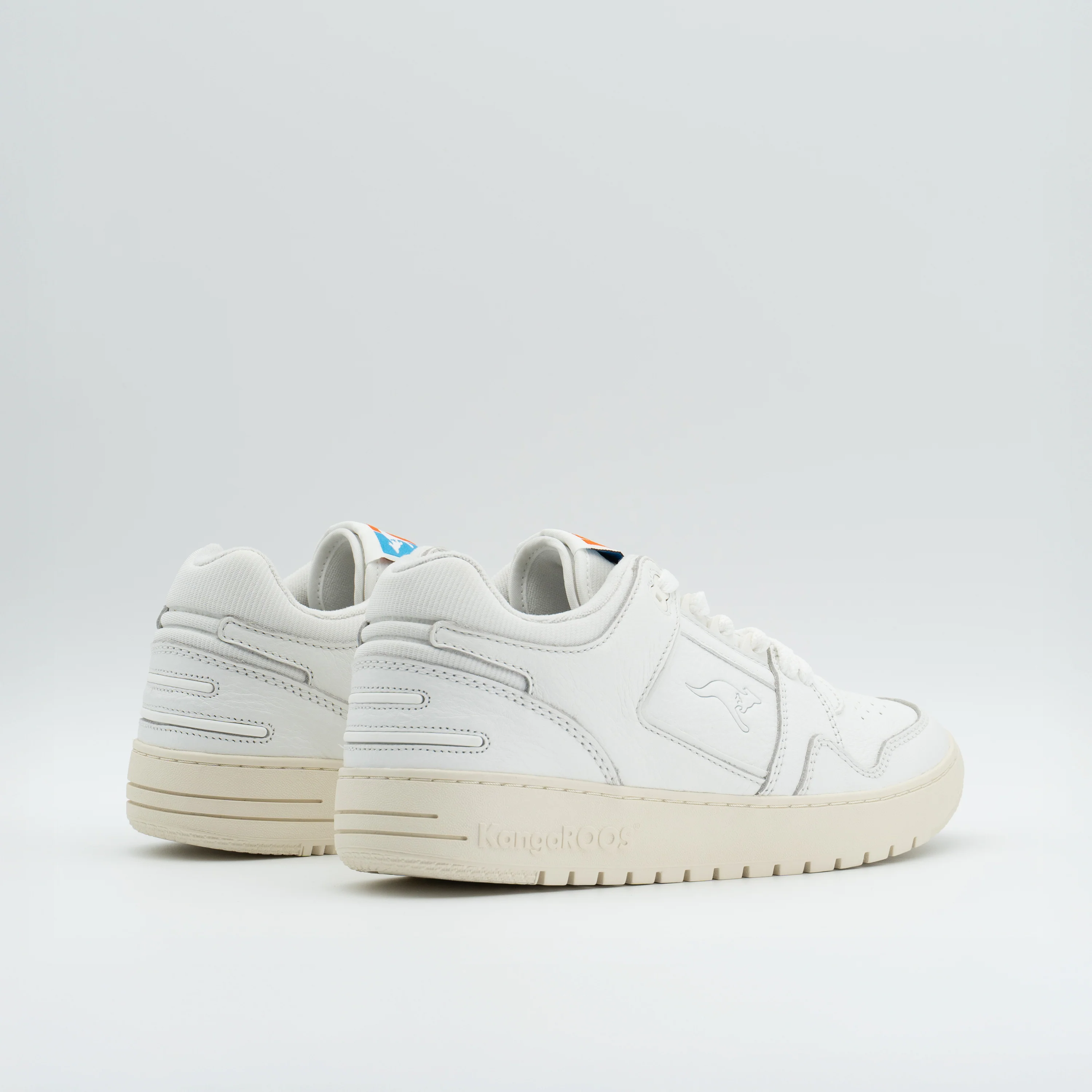 BYRON LO - Image 3